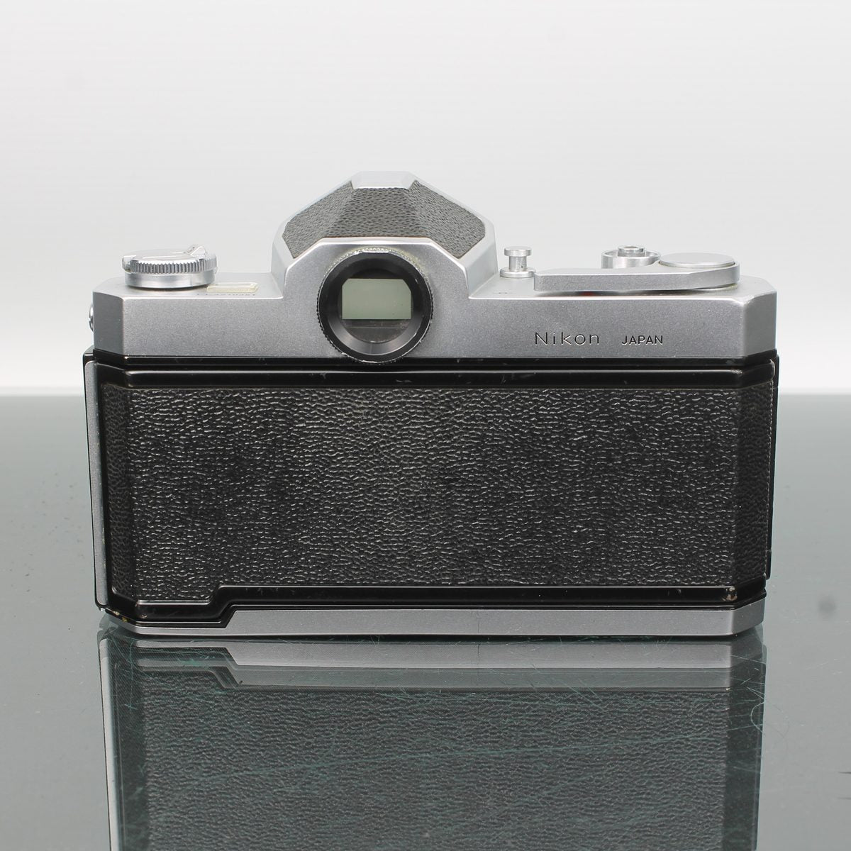 Nikon Nikkormat FT + Nikkor-H Auto 50mm f/2