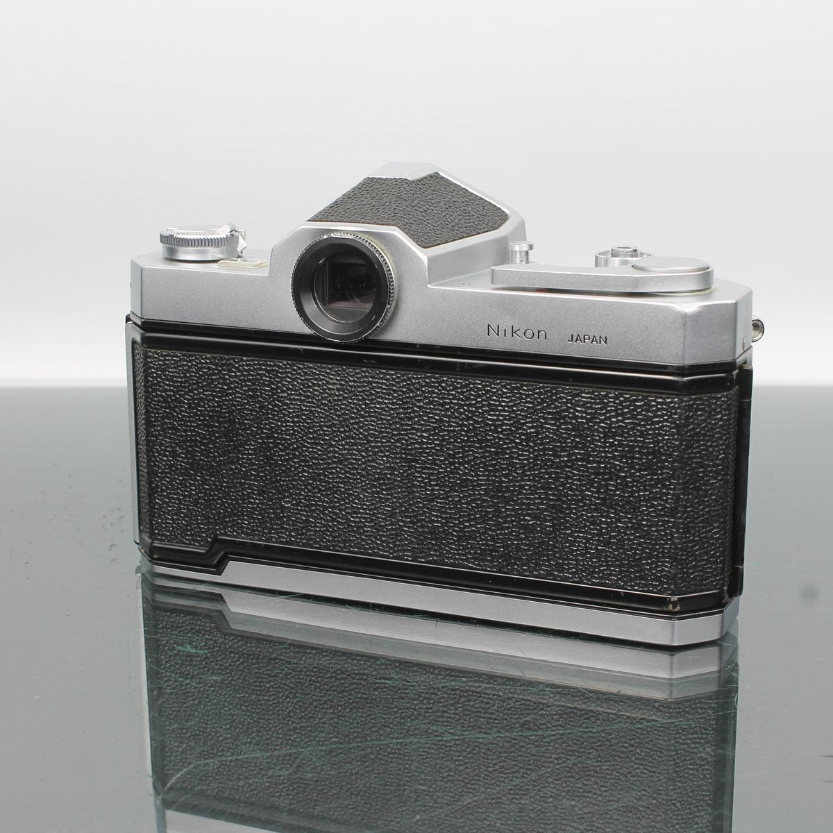 Nikon Nikkormat FT + Nikkor-H Auto 50mm f/2