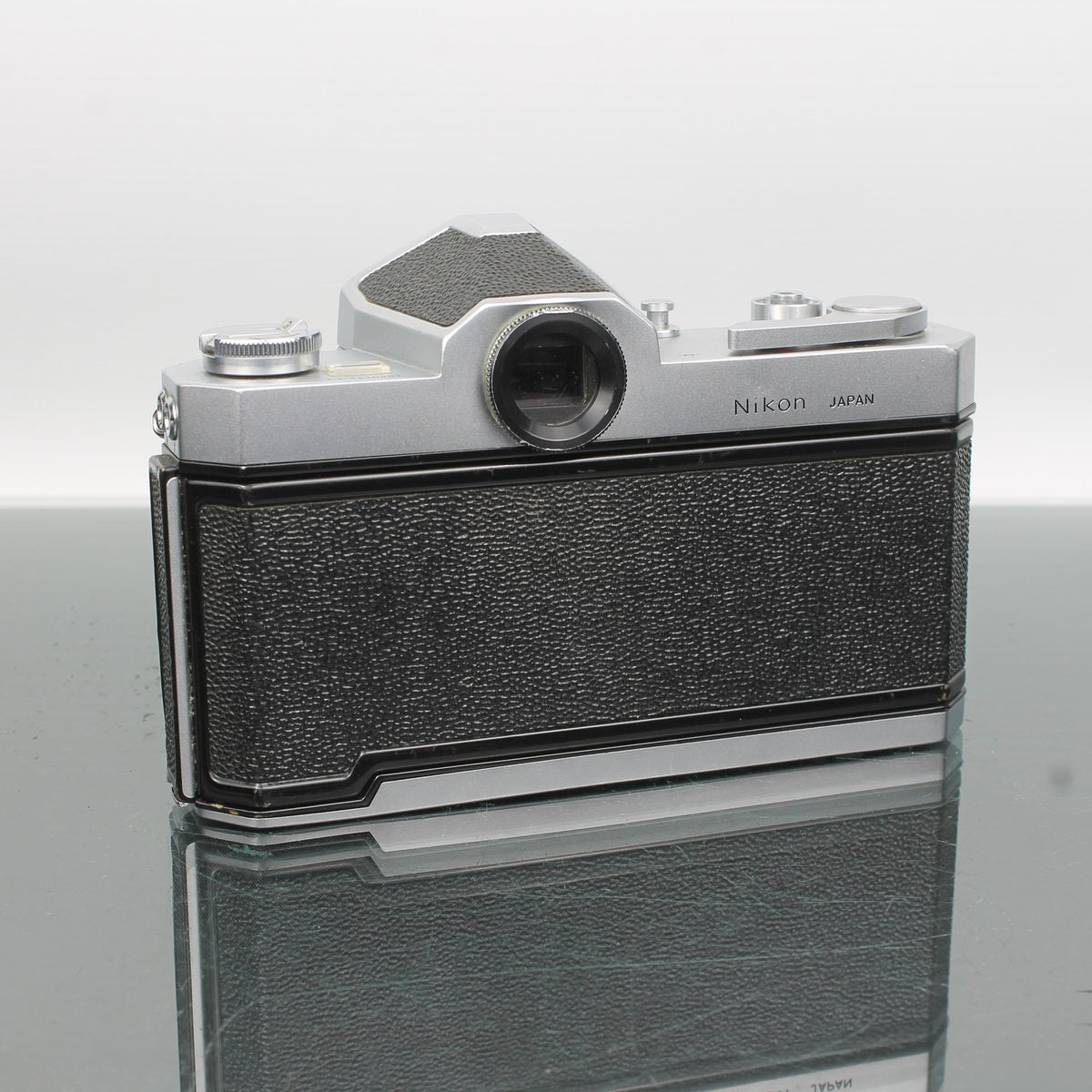 Nikon Nikkormat FT + Nikkor-H Auto 50mm f/2