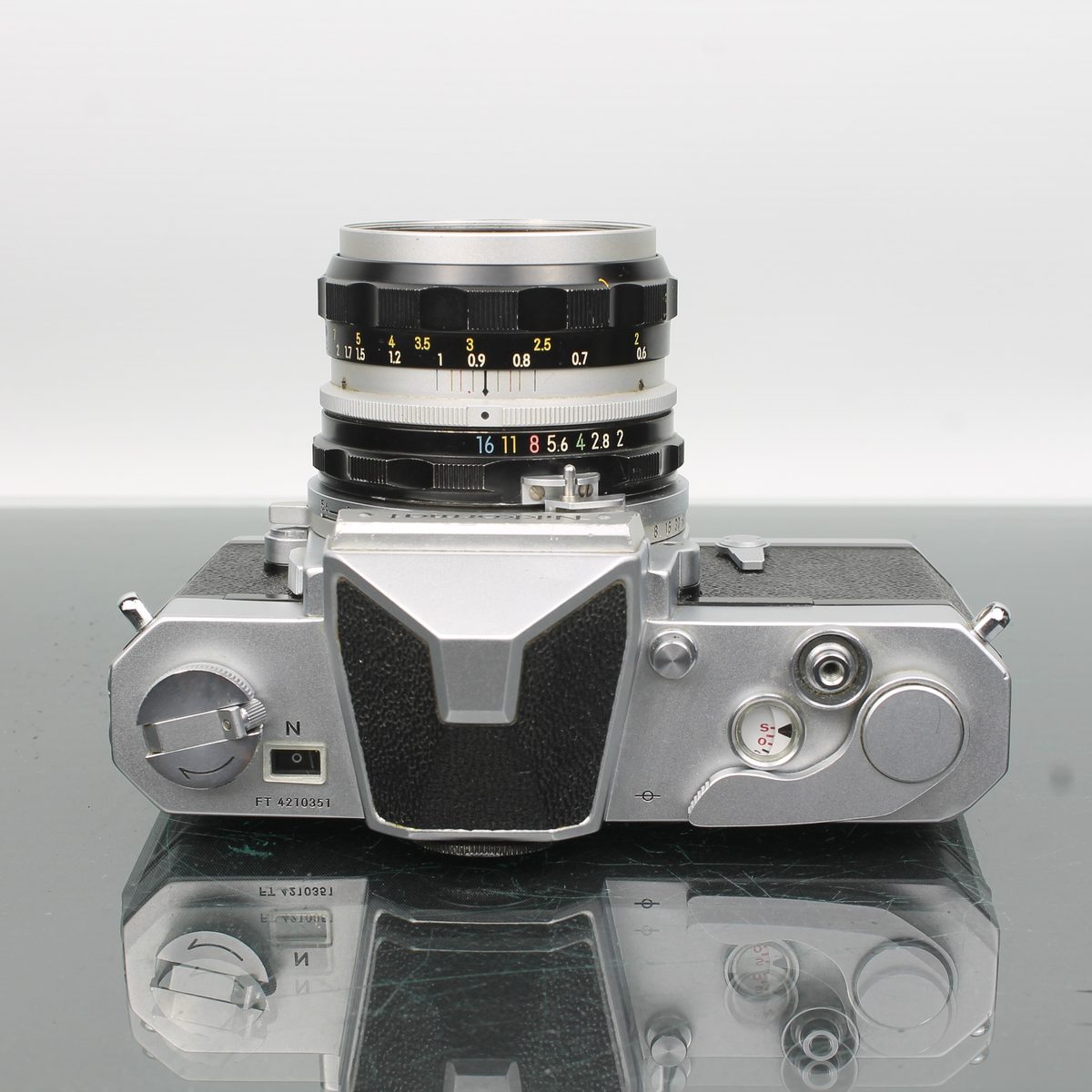 Nikon Nikkormat FT + Nikkor-H Auto 50mm f/2