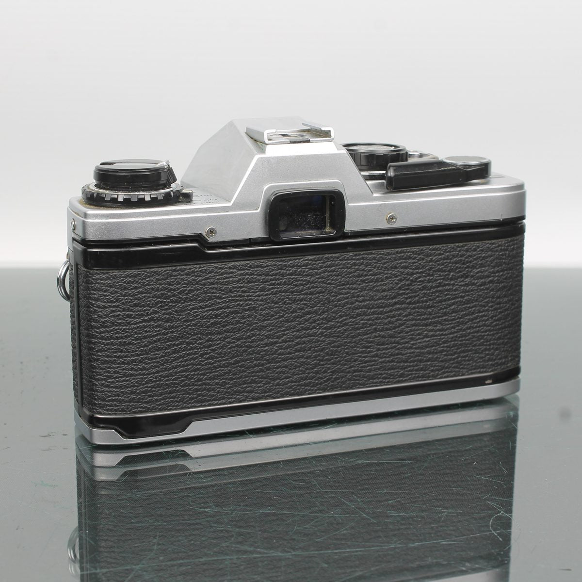 Olympus OM10 + 50mm f/1.8