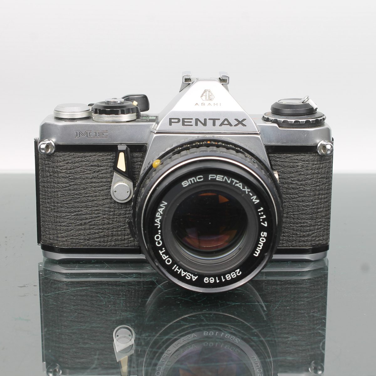 Asahi Pentax Me + SMC Pentax-M 50mm f/1.7