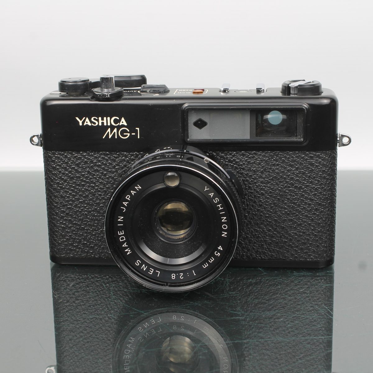 Yashica MG-1