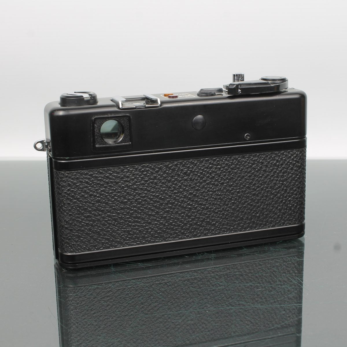 Yashica MG-1