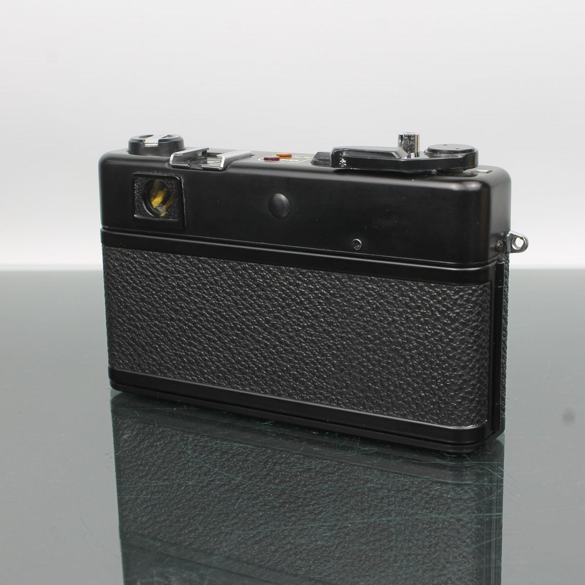 Yashica MG-1