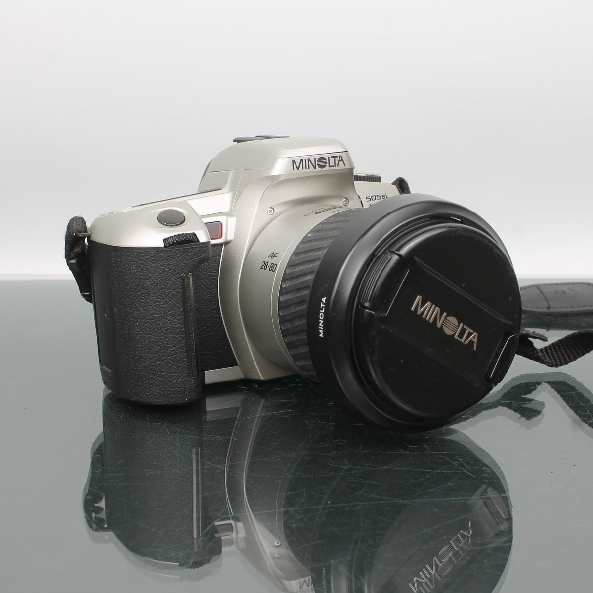 Minolta Dynax 505si Super + 28-80 Minolta AF