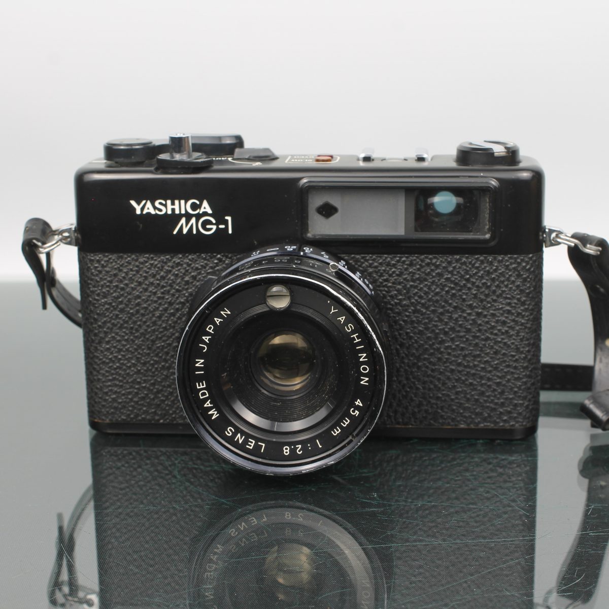 Yashica MG-1