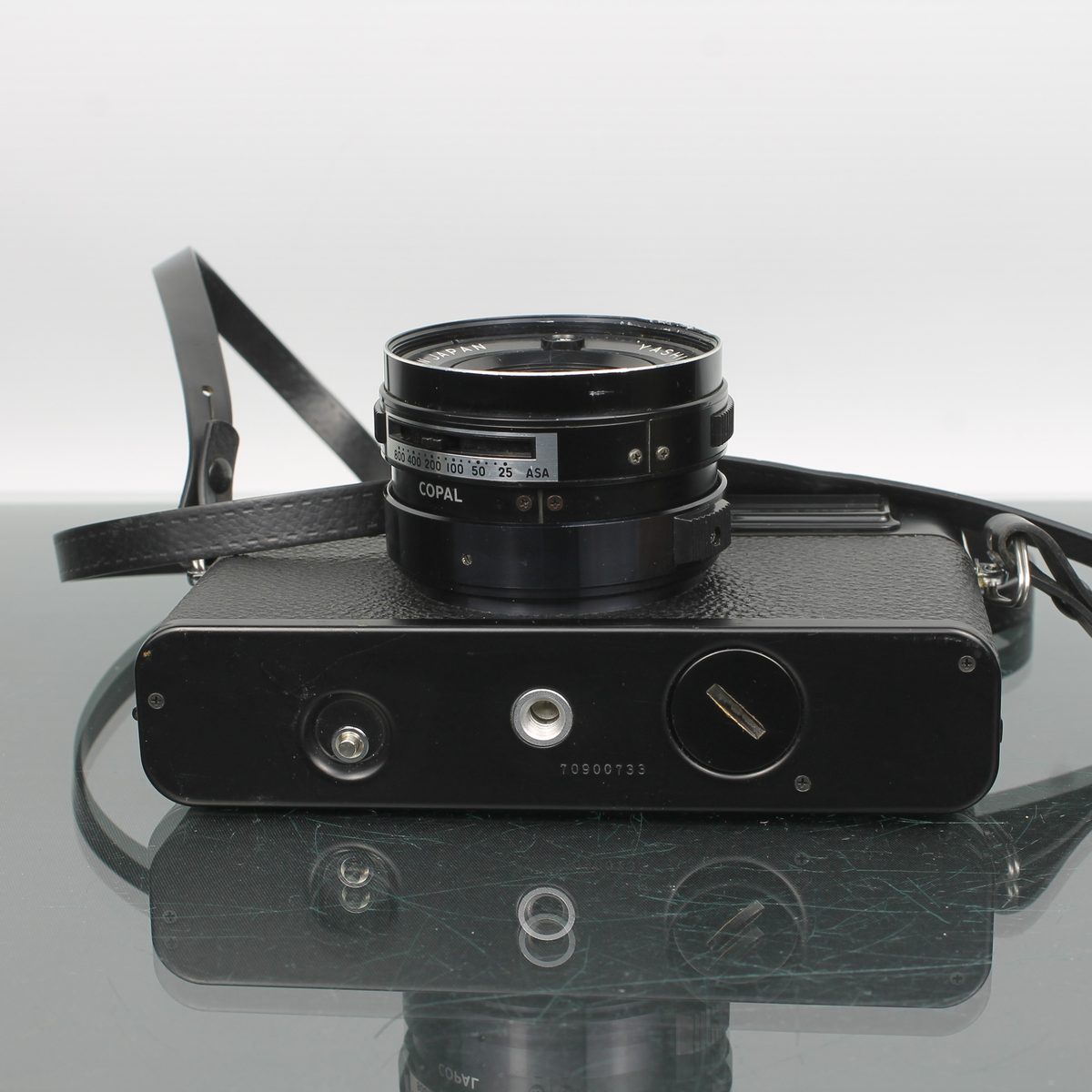 Yashica MG-1