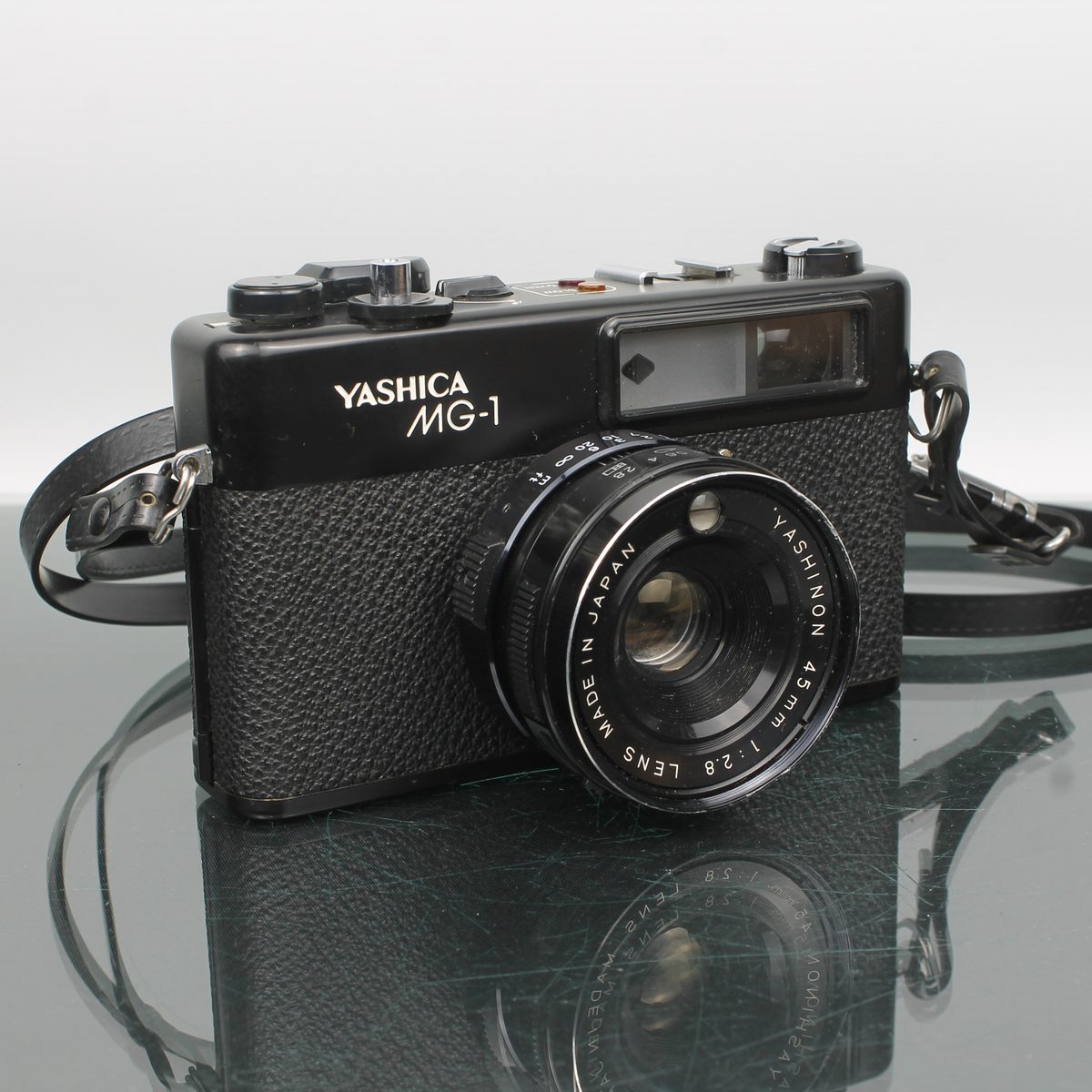 Yashica MG-1