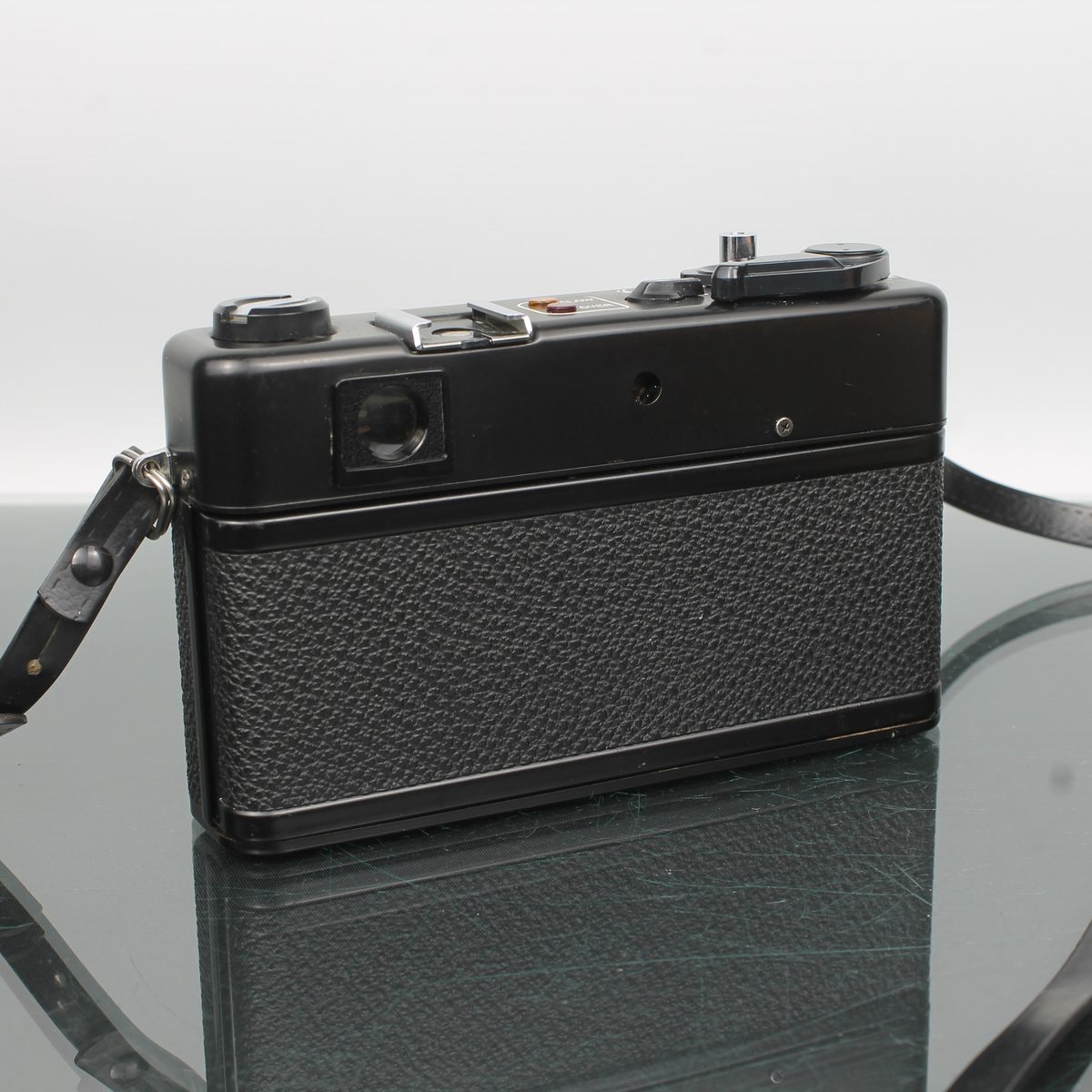 Yashica MG-1