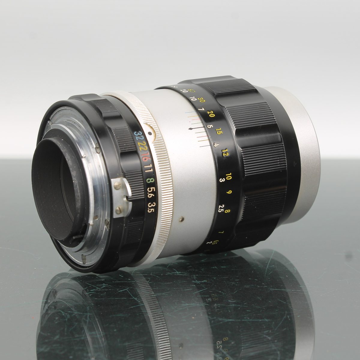 Nikon Nikkor-Q 1:3.5 F=135mm