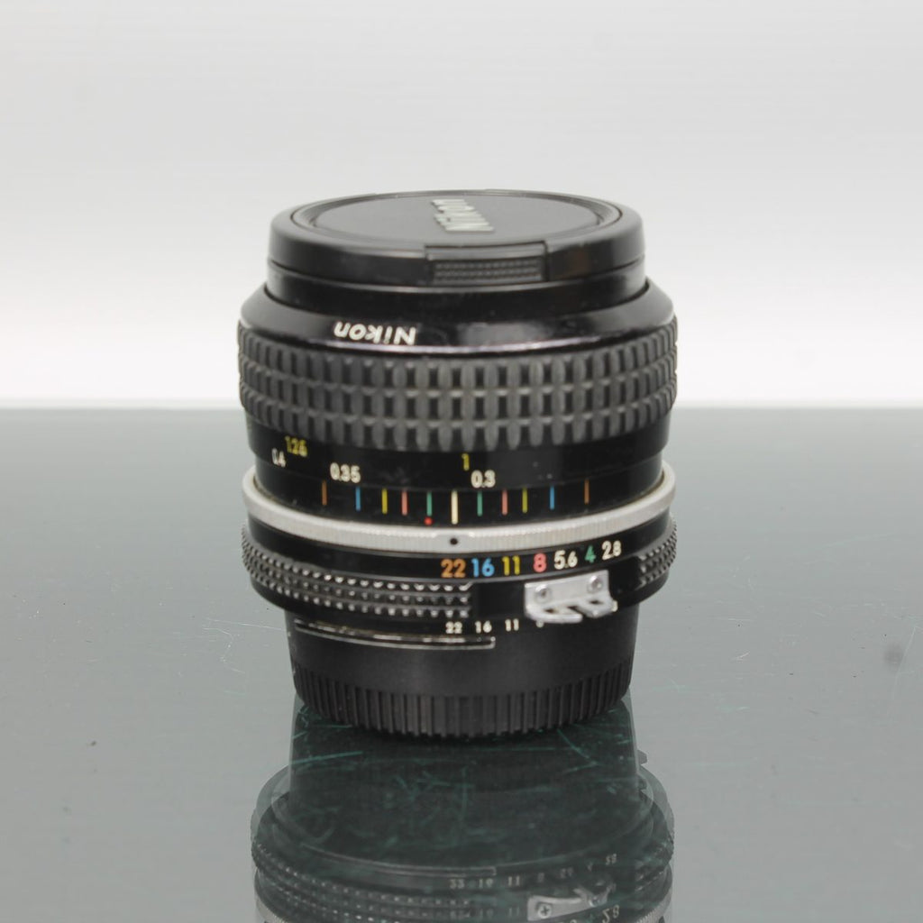 Nikon Nikkor 28mm 1:2.8