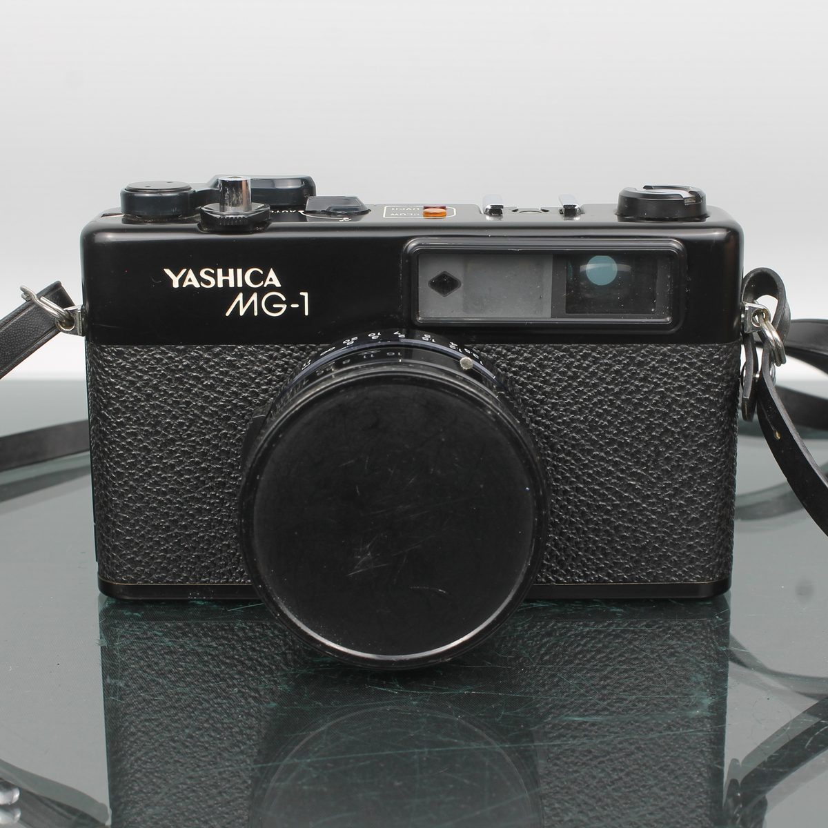 Yashica MG-1