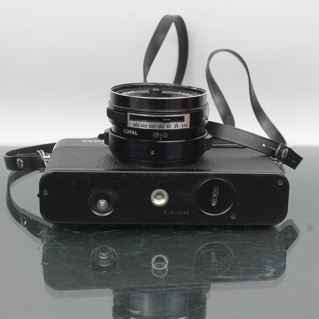 Yashica MG-1