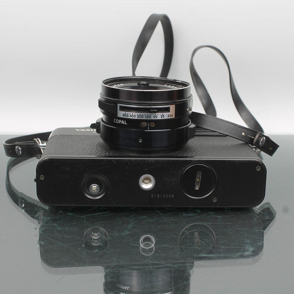 Yashica MG-1