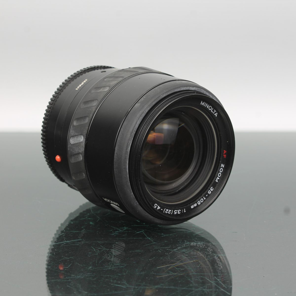 Minolta Dynax 300si + AF Zoom 35-105mm f/3.5-4.5