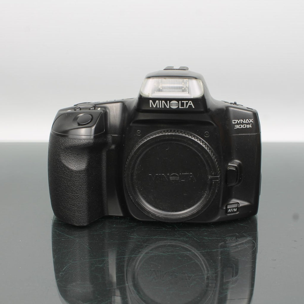 Minolta Dynax 300si + AF Zoom 35-105mm f/3.5-4.5