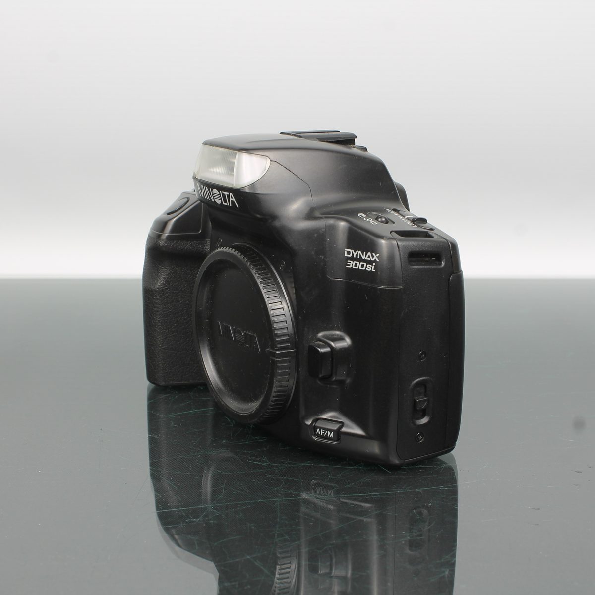 Minolta Dynax 300si + AF Zoom 35-105mm f/3.5-4.5