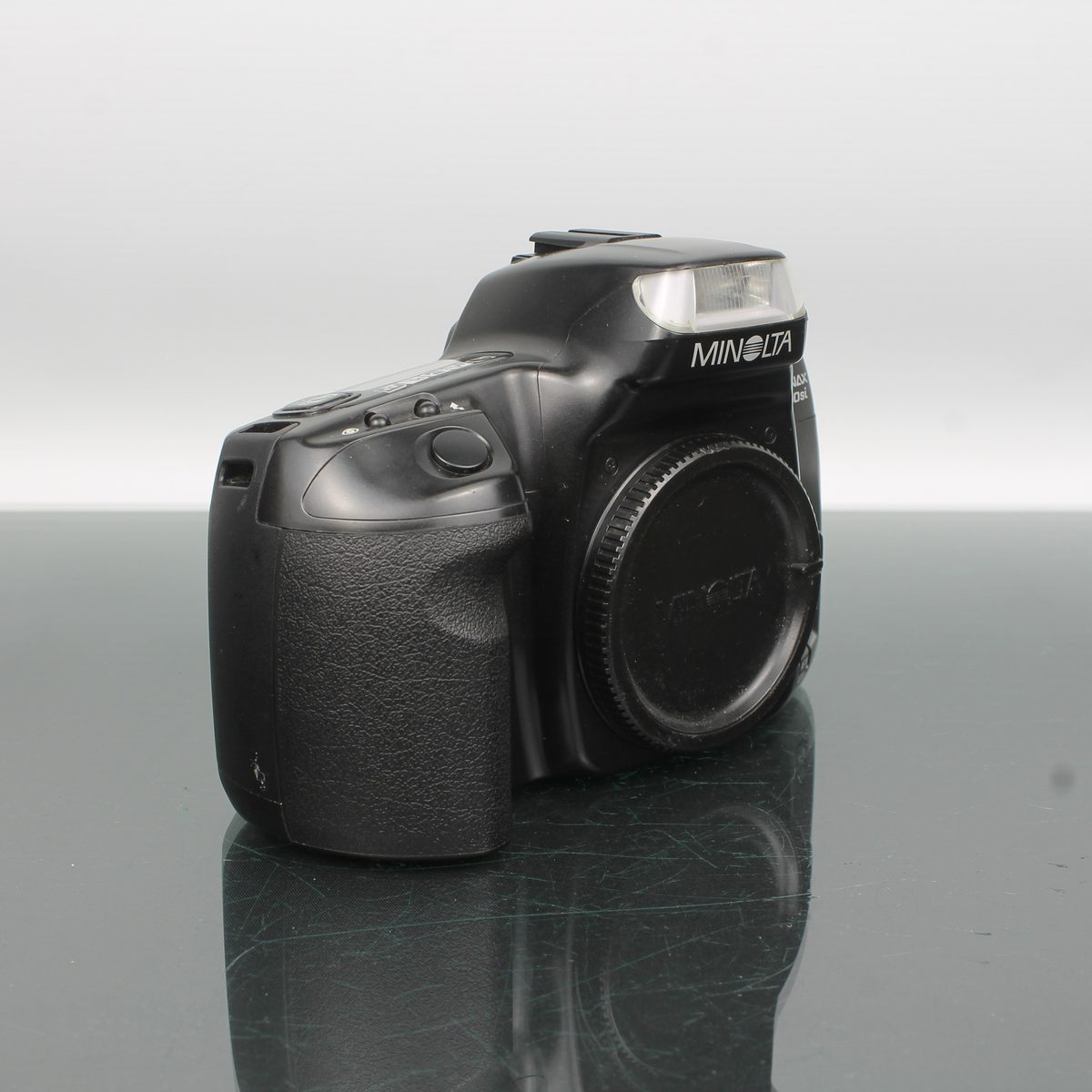 Minolta Dynax 300si + AF Zoom 35-105mm f/3.5-4.5