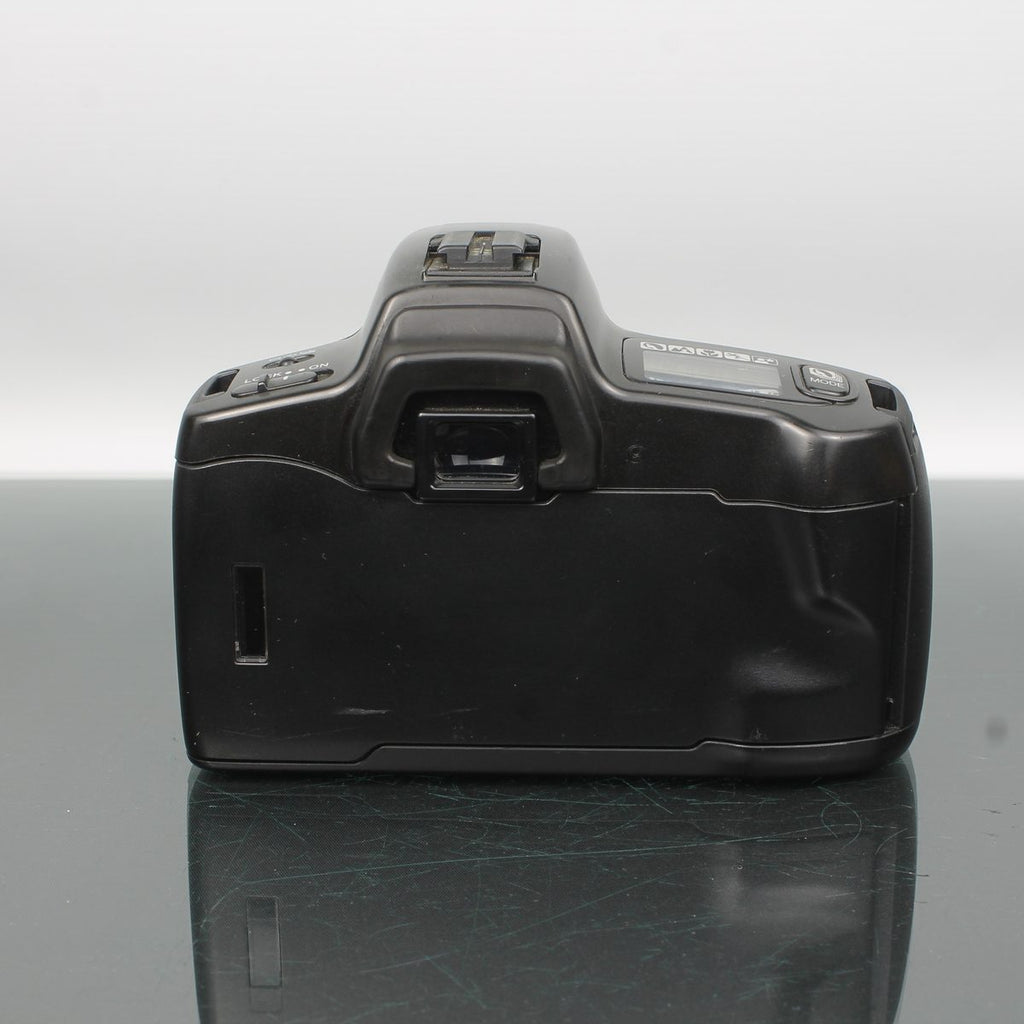 Minolta Dynax 300si + AF Zoom 35-105mm f/3.5-4.5