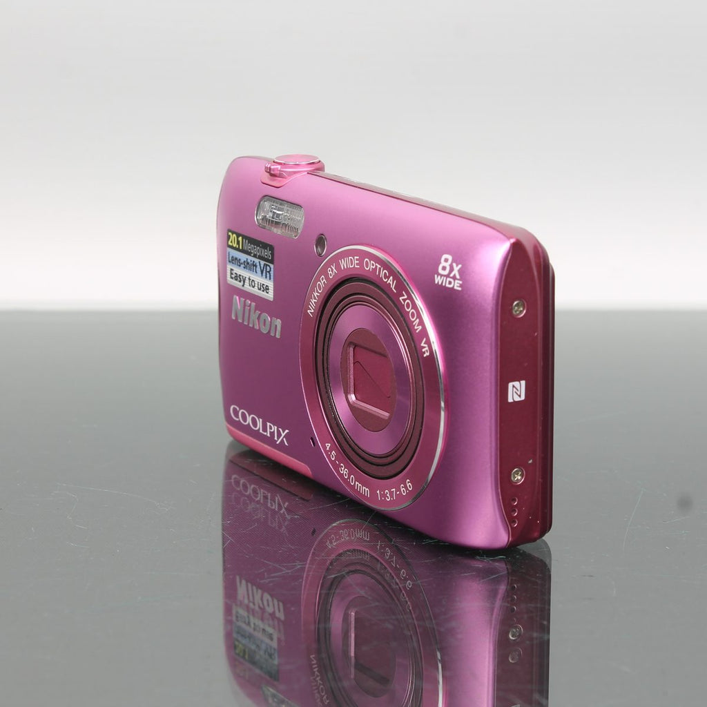 Nikon Coolpix S3700