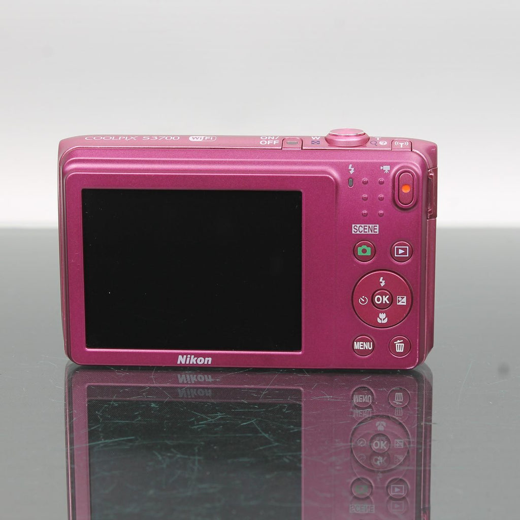 Nikon Coolpix S3700