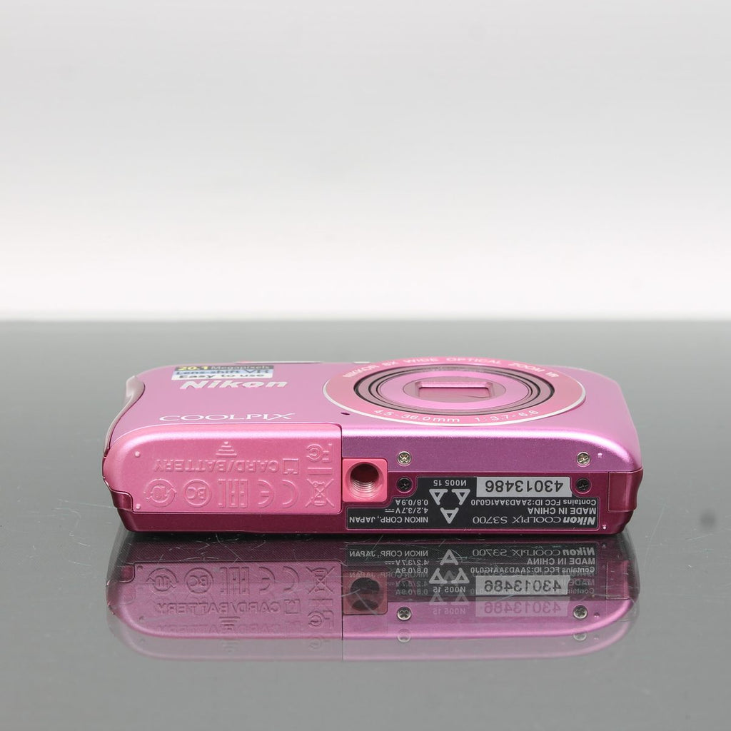 Nikon Coolpix S3700