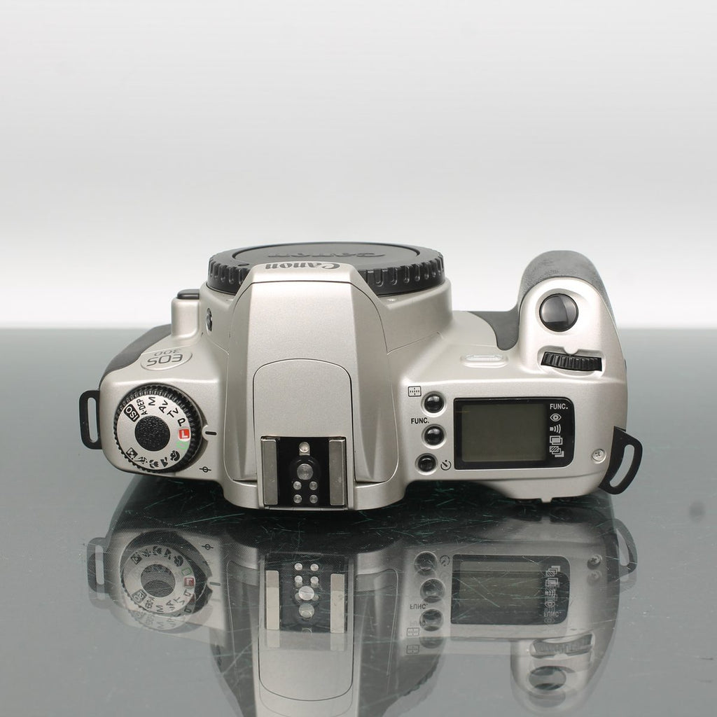 Canon EOS 300 + Canon Zoom Lens EF 29-90mm F/4-5.6