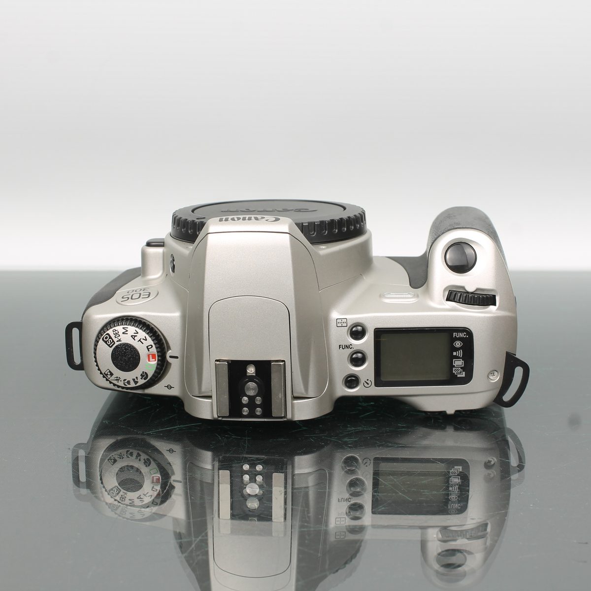 Canon EOS 300 + Canon Zoom Lens EF 29-90mm F/4-5.6