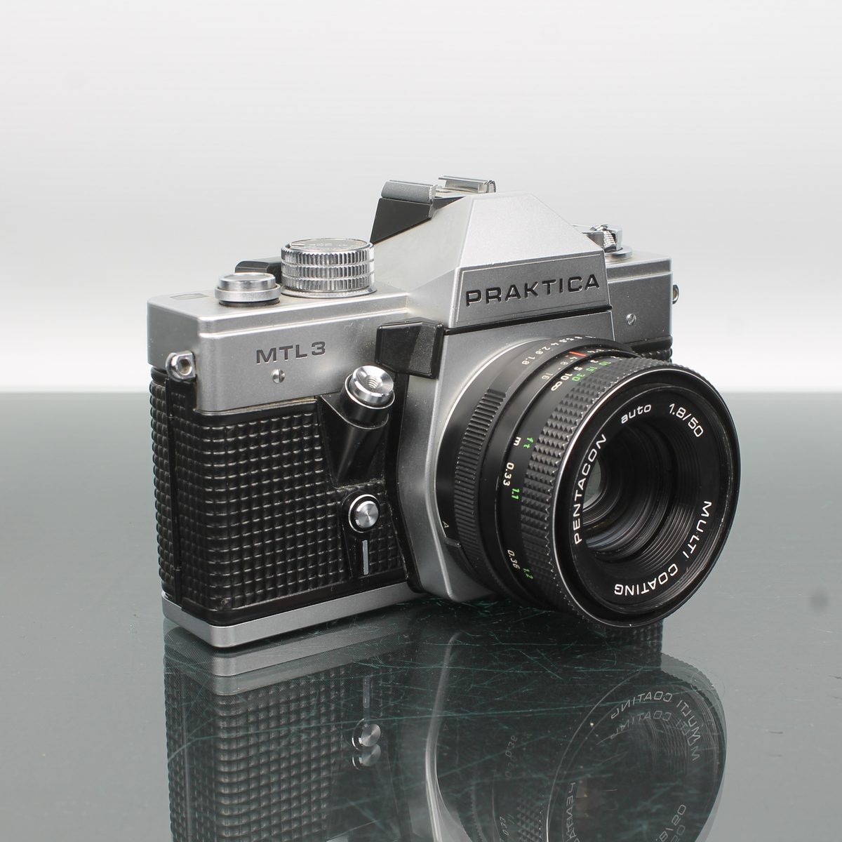 Praktica MTL 3 + Multi Coating Pentacon f/1.8 50mm