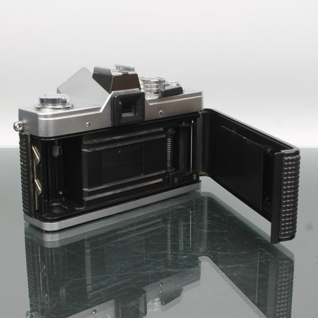 Praktica MTL 3 + Multi Coating Pentacon f/1.8 50mm