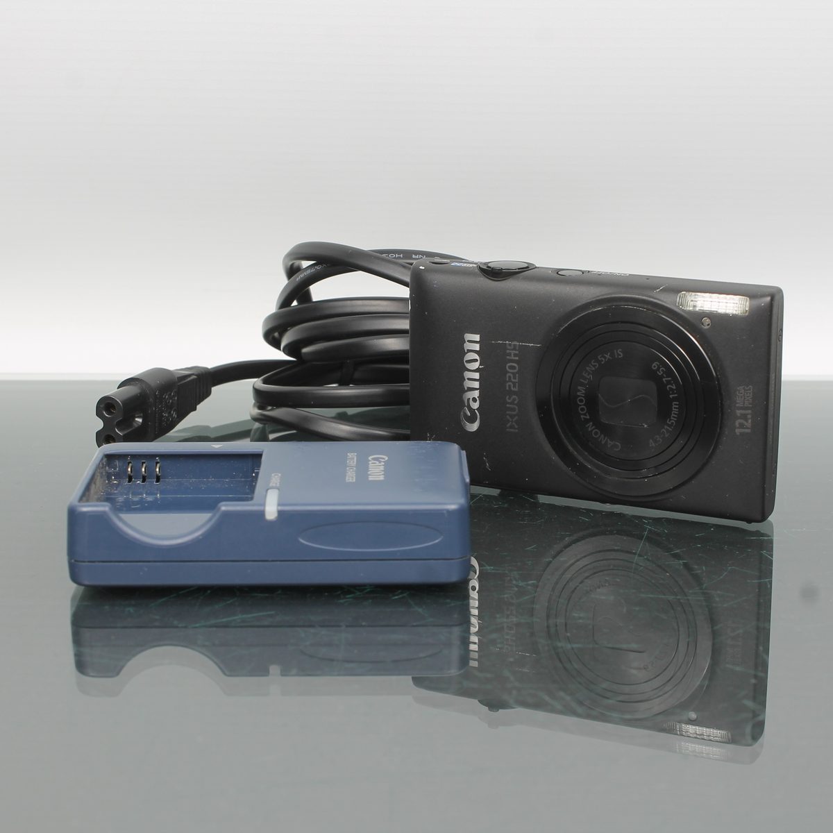 Canon IXUS 220 HS
