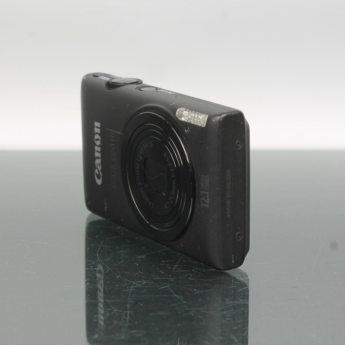 Canon IXUS 220 HS