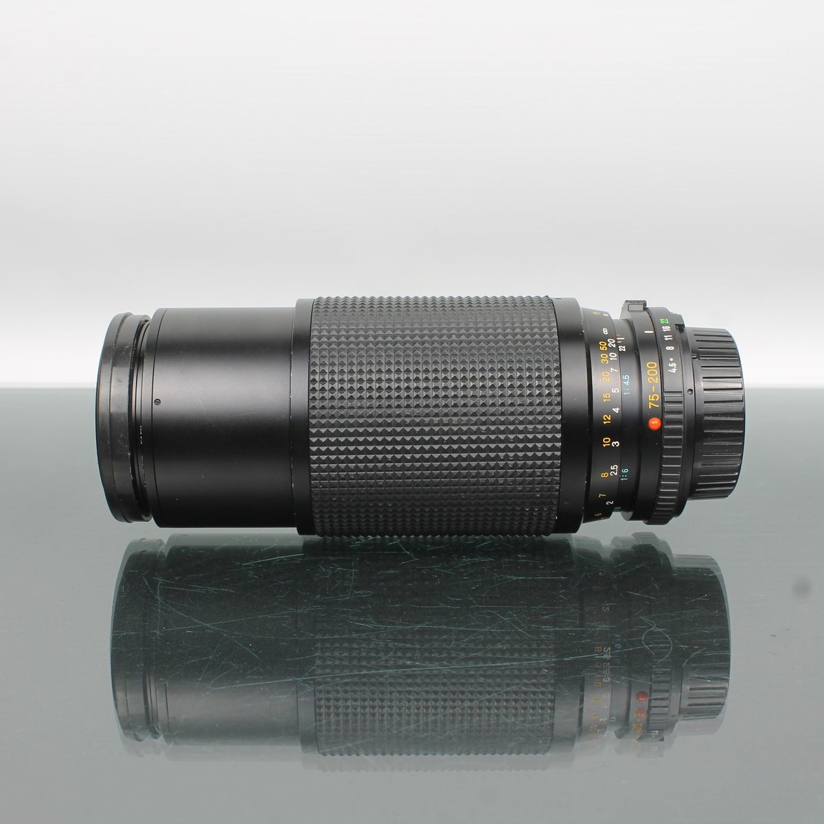 Minolta MD Zoom 75-200mm 1:4.5