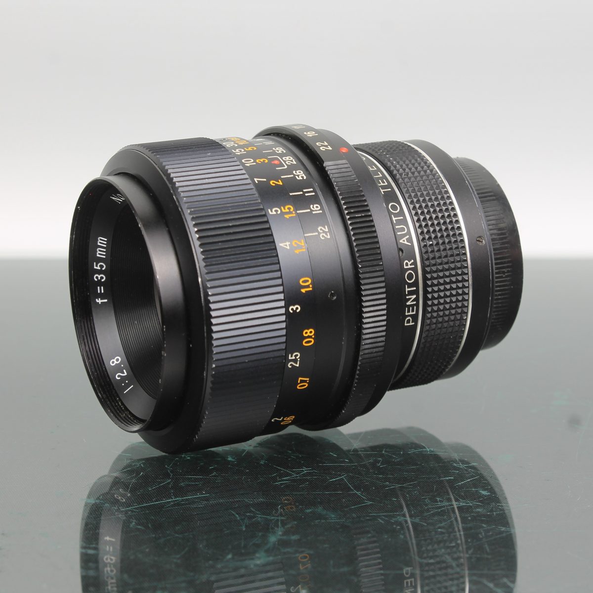 Revuenon-Special 1:2.8 f=35mm