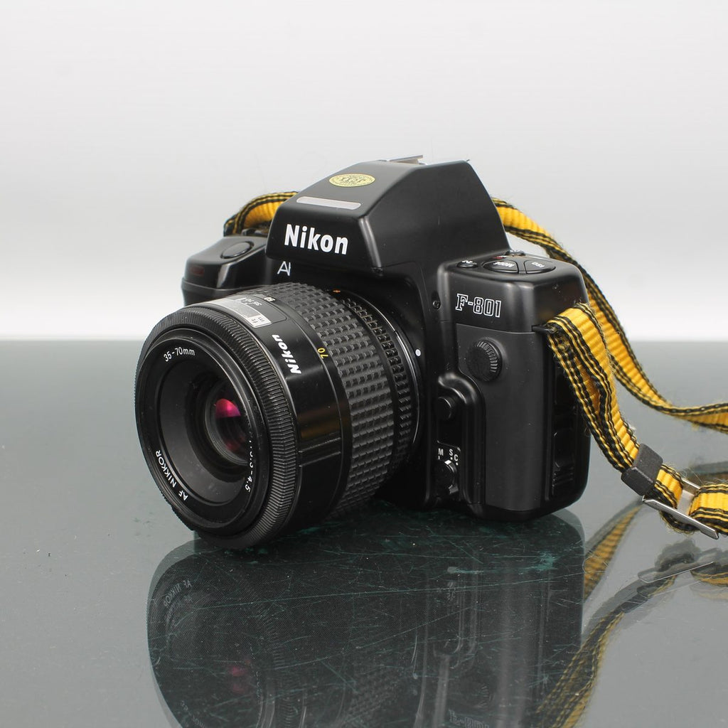Nikon AF F-801 + AF Nikkor 35-70mm