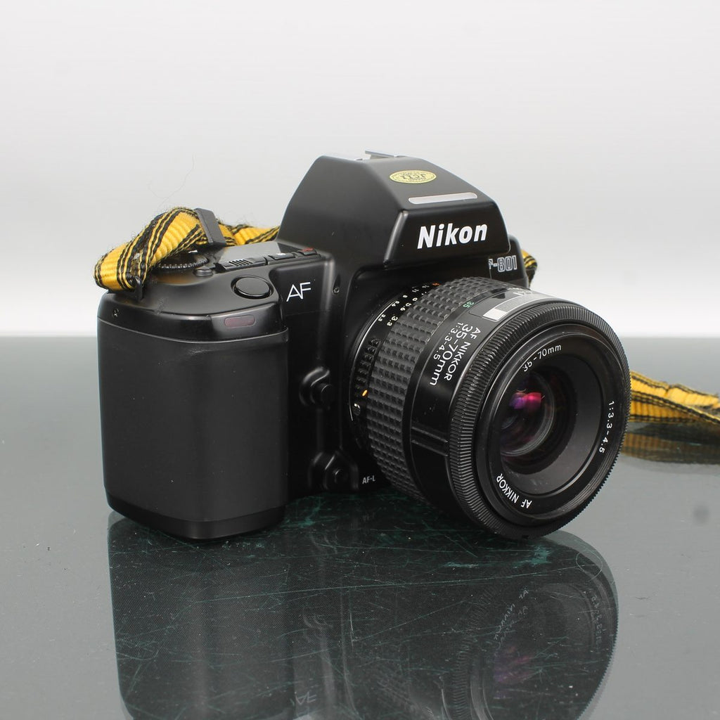 Nikon AF F-801 + AF Nikkor 35-70mm