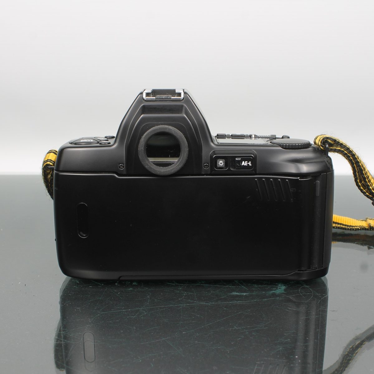 Nikon AF F-801 + AF Nikkor 35-70mm