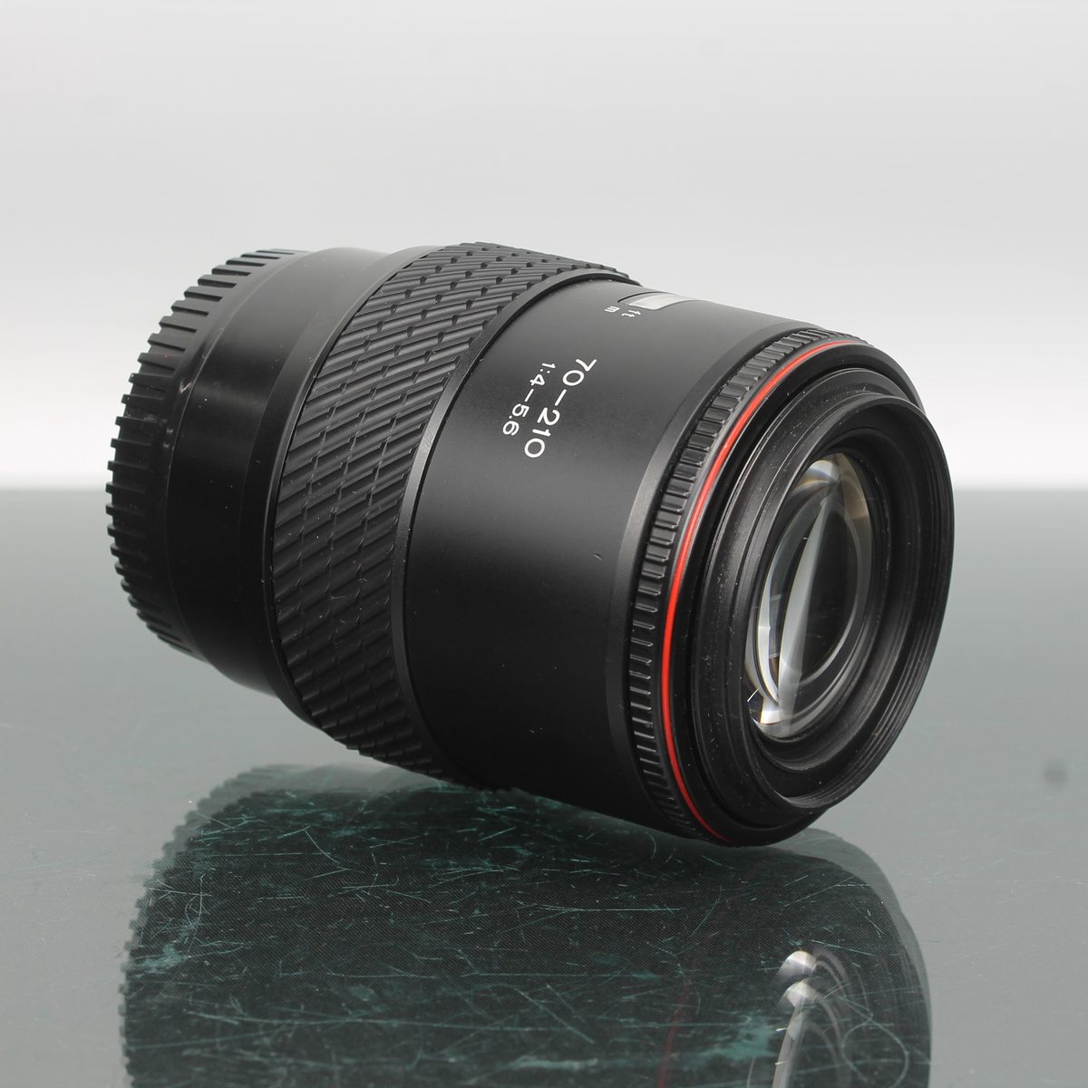 Tokina AF 70-210mm 1:4-5.6