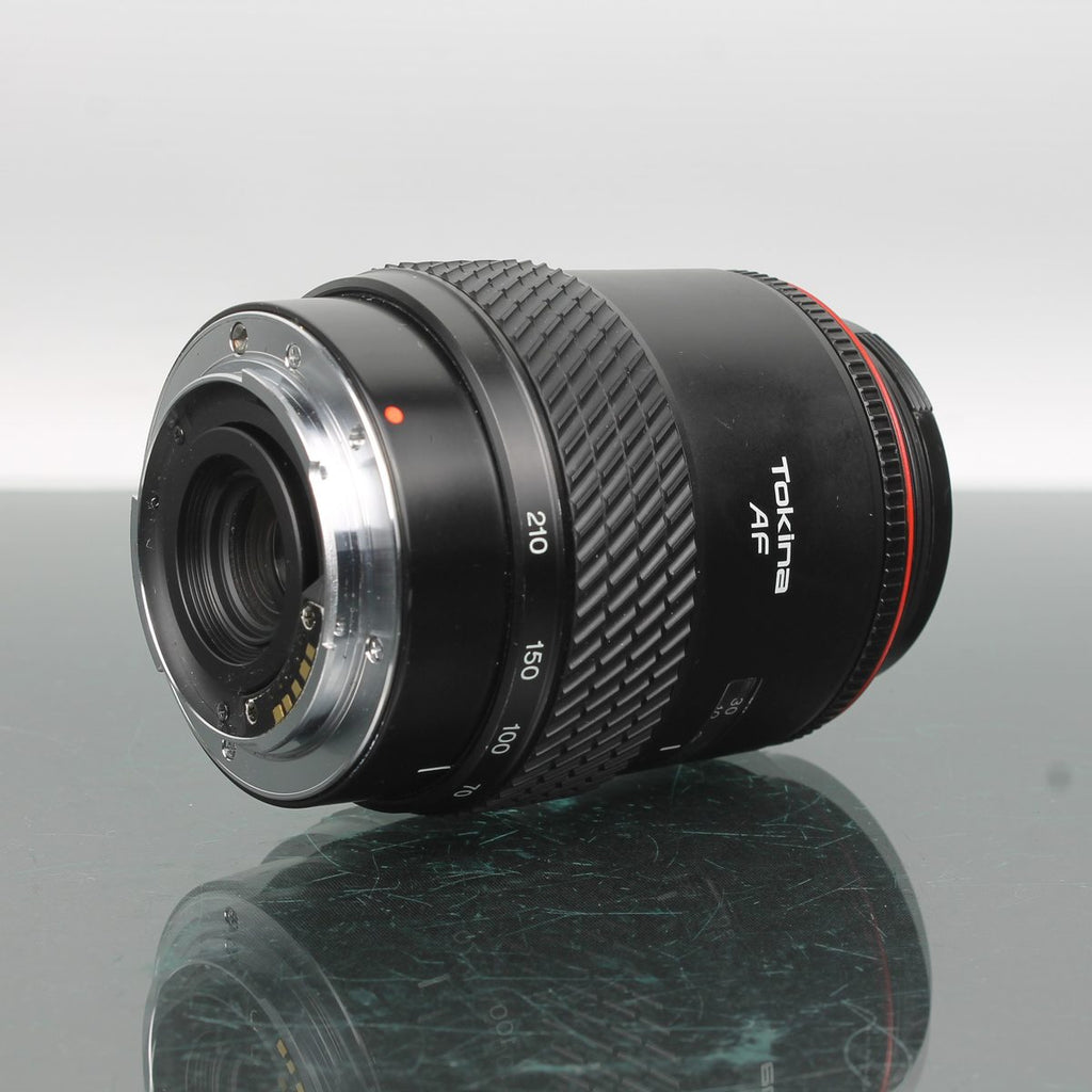 Tokina AF 70-210mm 1:4-5.6