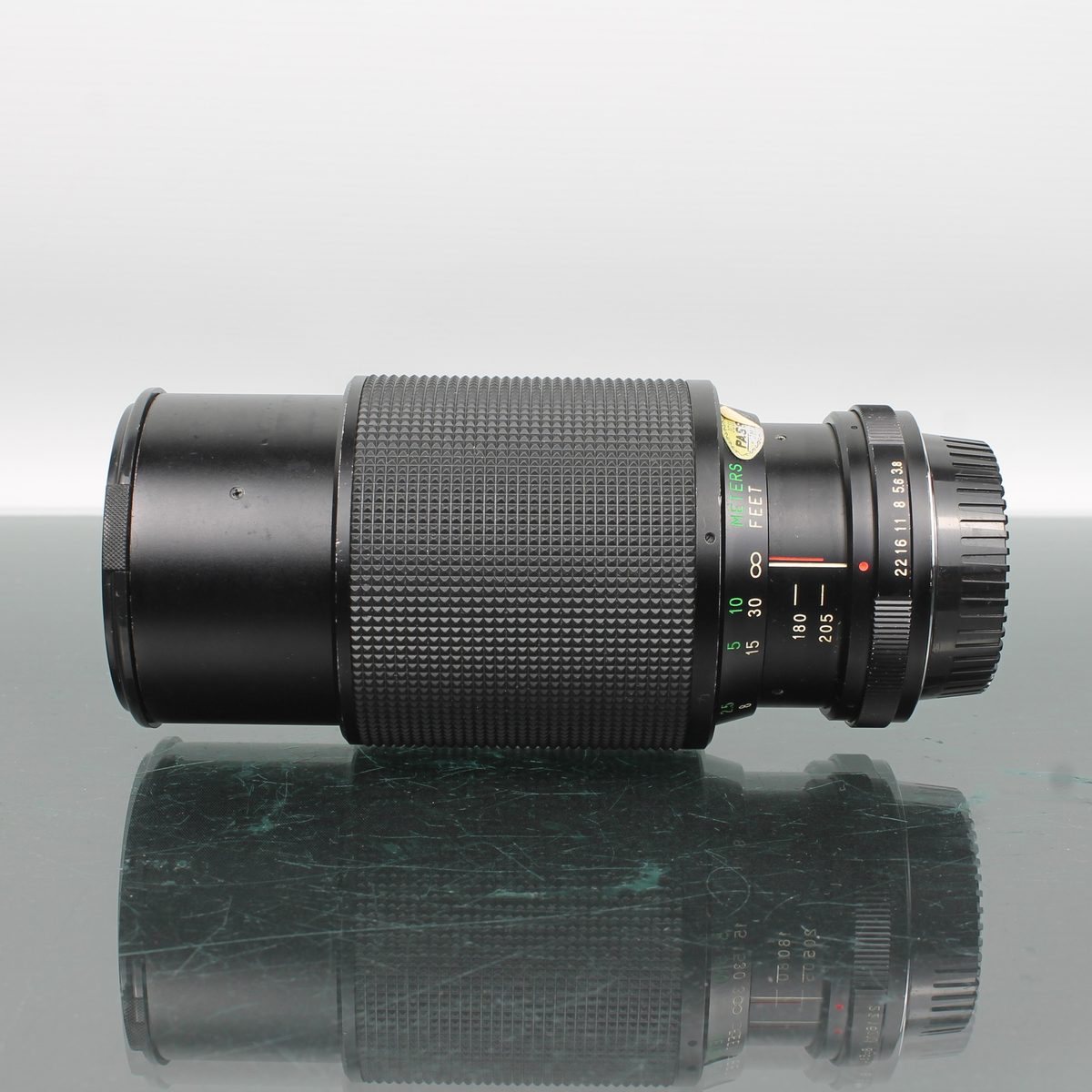 Vivitar 75-205mm 1:3.8 MC