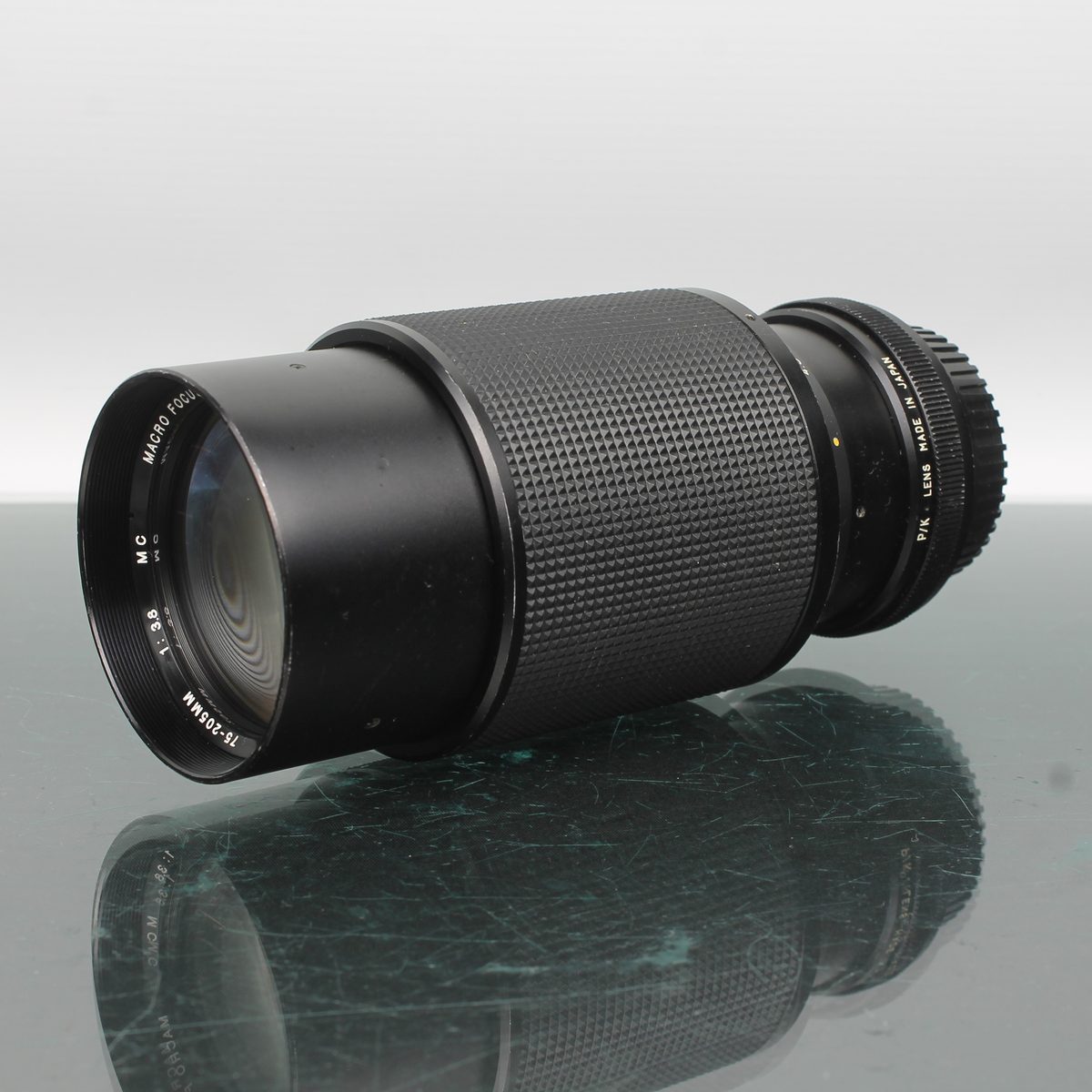 Vivitar 75-205mm 1:3.8 MC