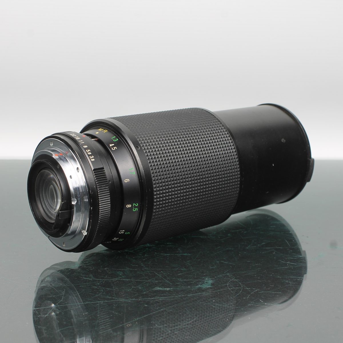 Vivitar 75-205mm 1:3.8 MC