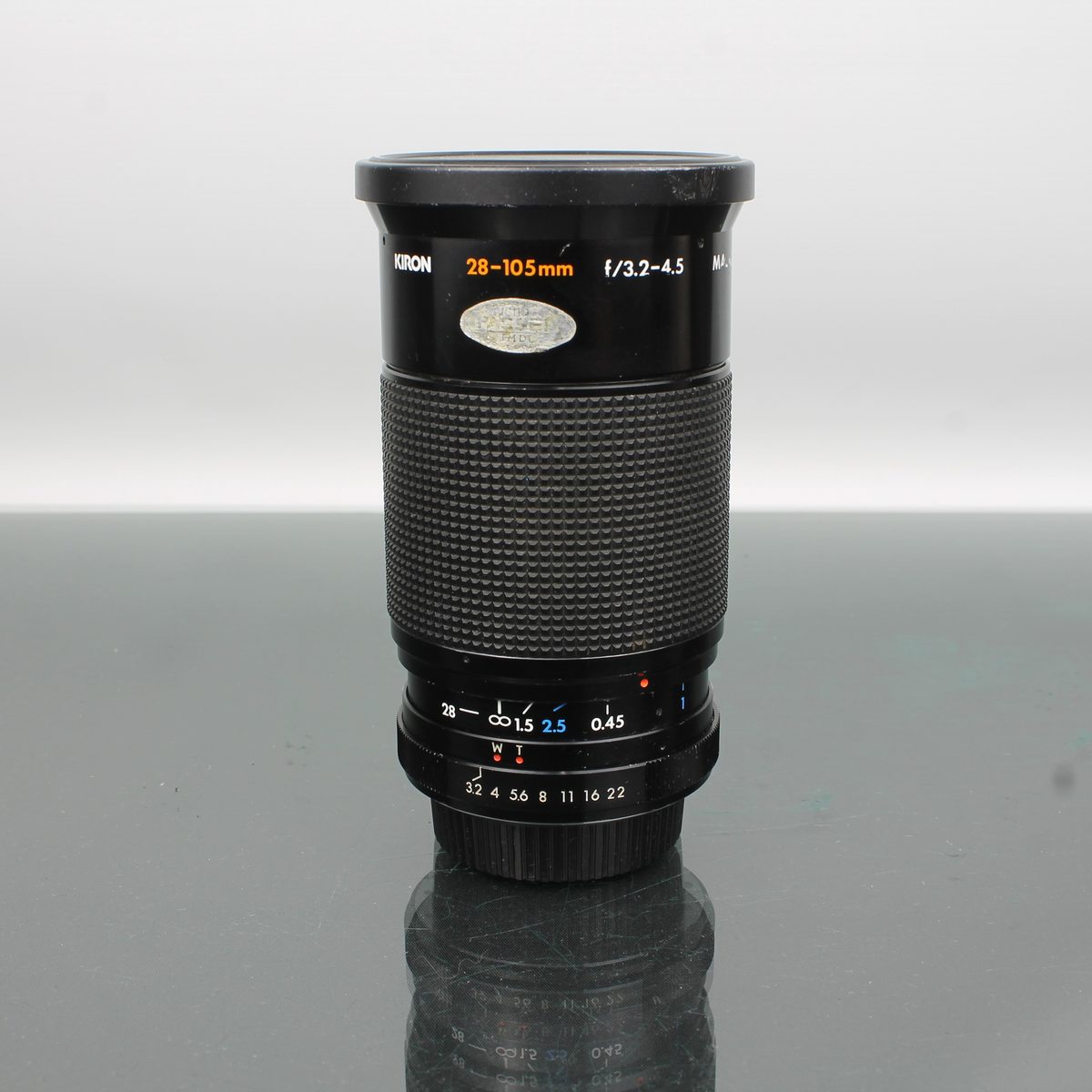 Kiron 28-105mm f/3.2-4.5 MC