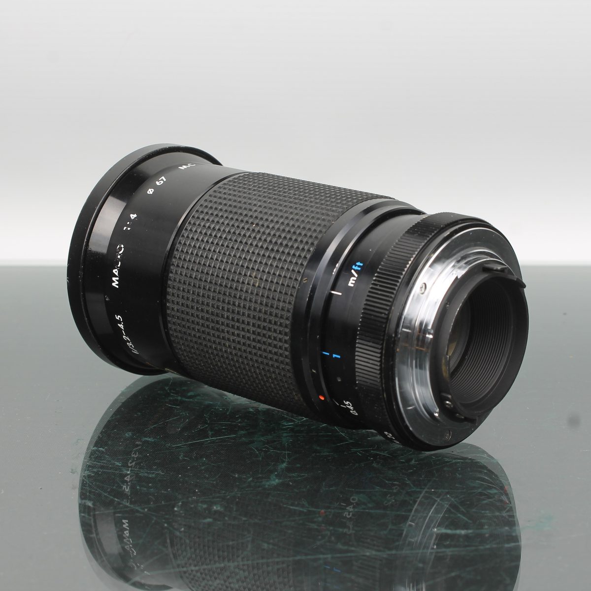 Kiron 28-105mm f/3.2-4.5 MC