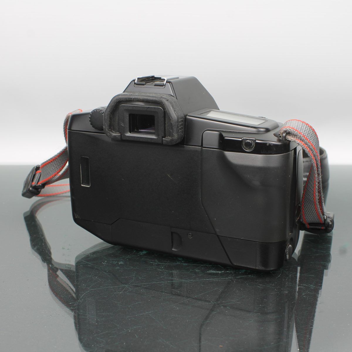 Canon EOS 650 + Canon EF 35-70mm 1:3.5-4.5
