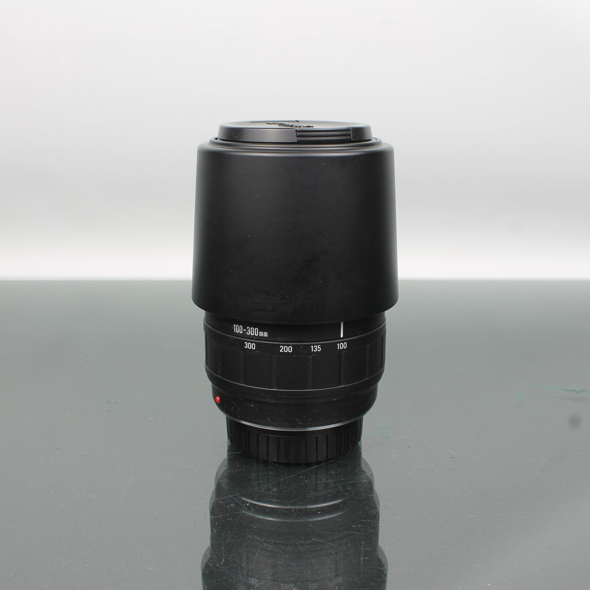 Sigma 100-300mm f/4.5-6.7 UC