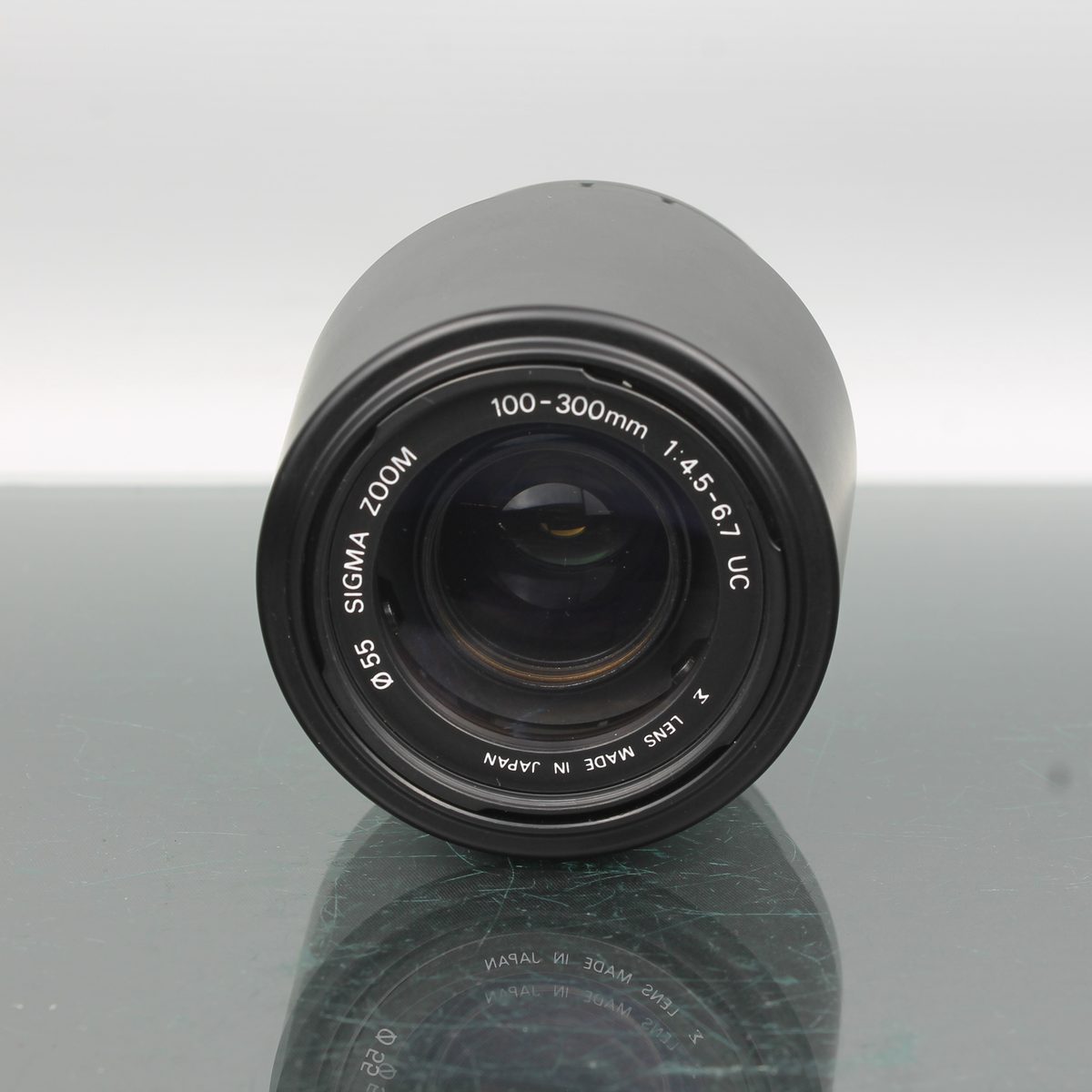 Sigma 100-300mm f/4.5-6.7 UC