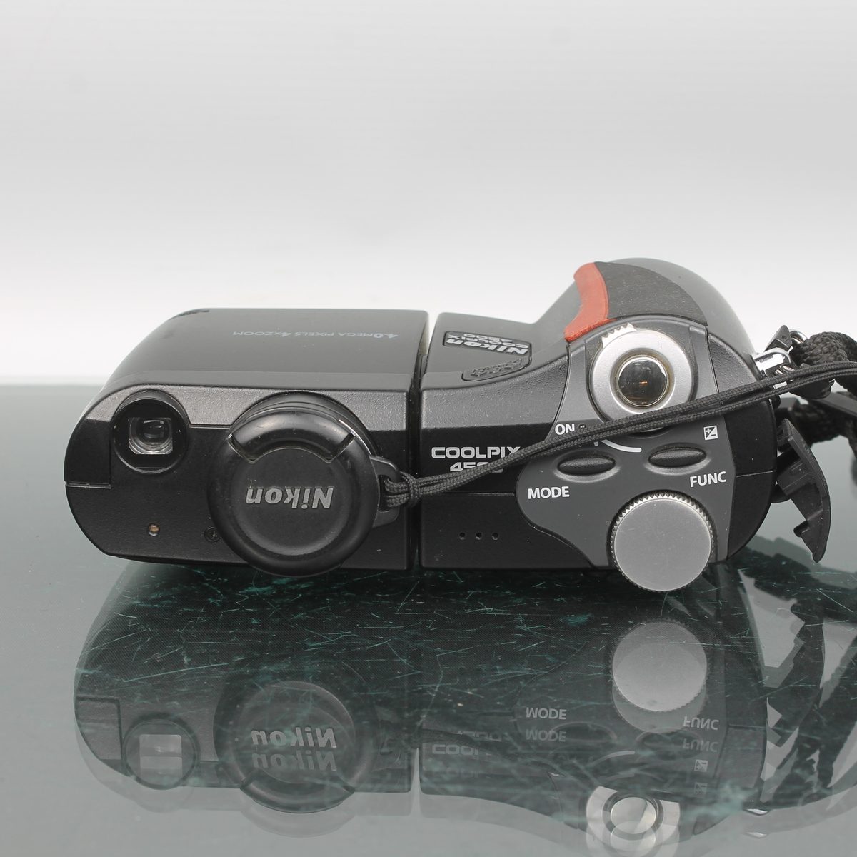 Nikon Coolpix 4500