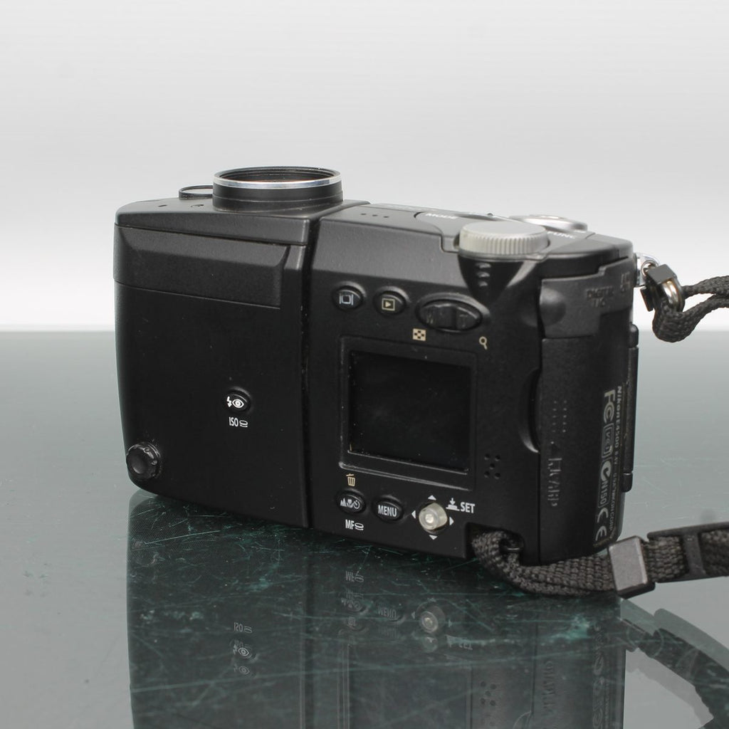 Nikon Coolpix 4500